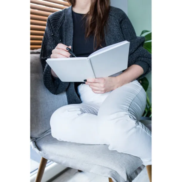 Lars Notebook A5 Bijela