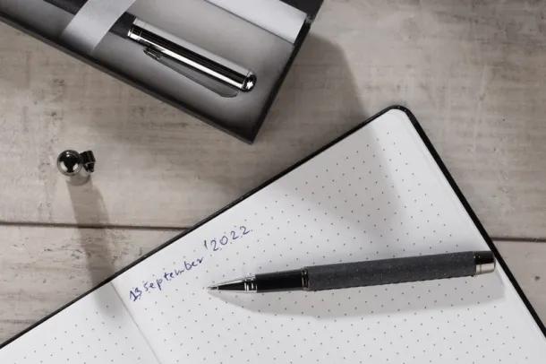 PUKI Notebook  A5 Crna