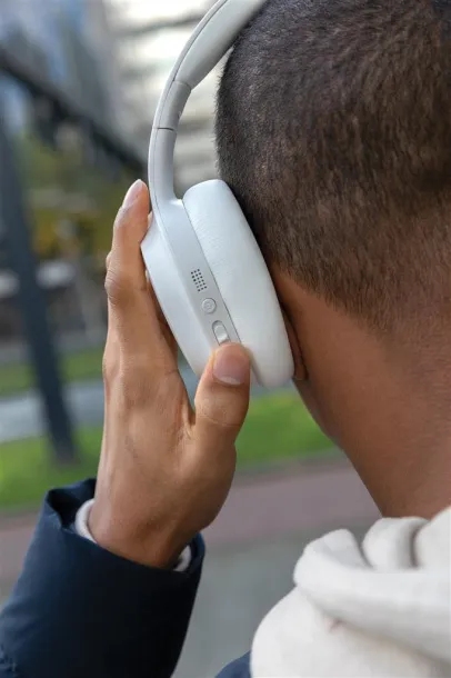 Urban Vitamin Freemond wireless ANC headphone - Urban Vitamin White 