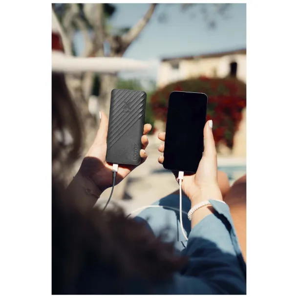 Xtorm XG220 Go2 15W 20.000 mAh fast charge power bank - Xtorm Solid black