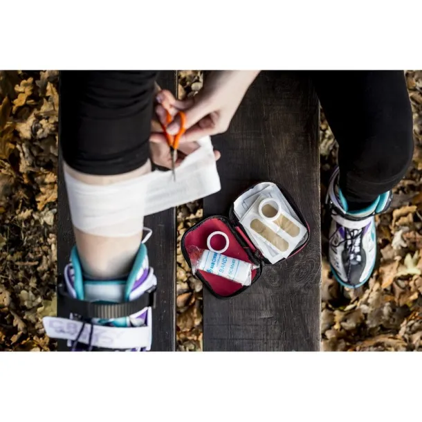  First aid kit in pouch, 25 pcs Crvena