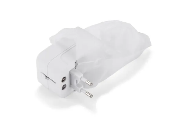 WELT Travel adapter White