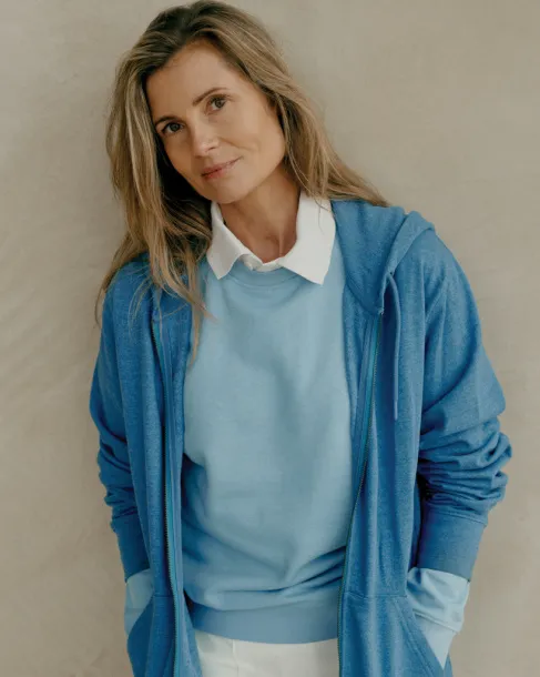  Iqoniq Etosha lightweight recycled cotton crew neck - iqoniq sky blue