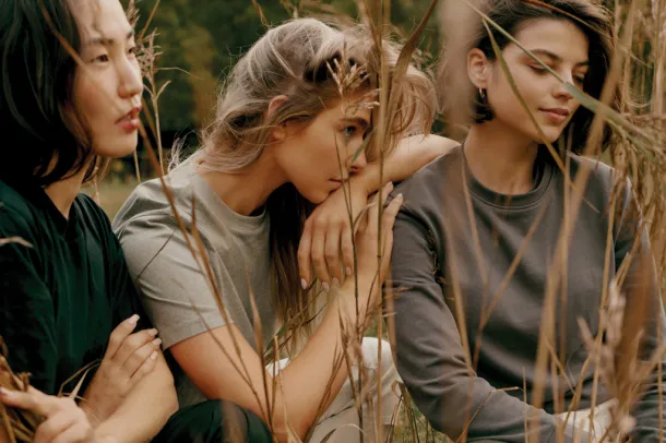  Iqoniq Etosha lagani pulover od recikliranog pamuka - iqoniq anthracite