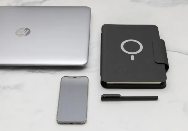  Notes s bežičnim powerbankom - 10W, A5 - XD Xclusive Crna