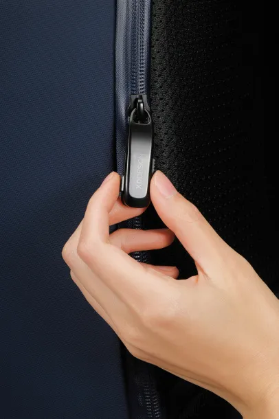  Bobby Edge ruksak, 16" - XD Design navy, black Crna