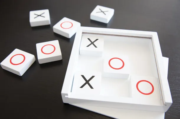  FSC® Deluxe Tic Tac Toe game - XD Collection White 