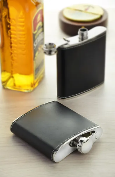 BANFF Hip flask   180 ml Black