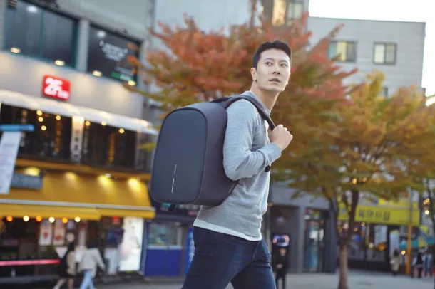  Bobby Hero XL ruksak sa zaštitom protiv krađe, 17" - XD Design anthracite Antracit