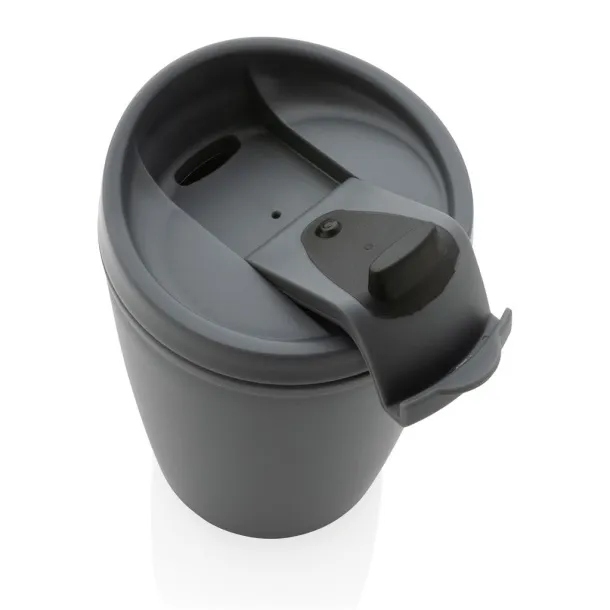  GRS čaša od recikliranog PP-a s poklopcem na preklop, 300 ml - XD Collection Antracit