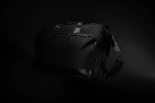  Swiss Peak AWARE™ 2u1 torba/ruksak za laptop, 15,6" - Swiss Peak Crna