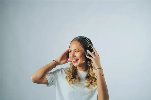  Urban Vitamin Cupertino ACN slušalice od RCS reciklirane palstike - Urban Vitamin Crna 