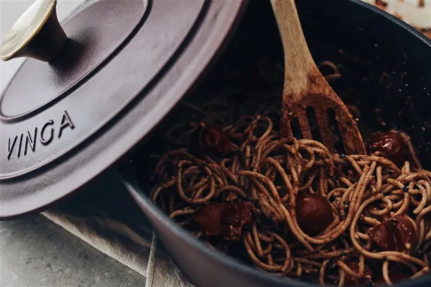  VINGA Monte enameled cast iron pot 3.5L - Vinga Crvena