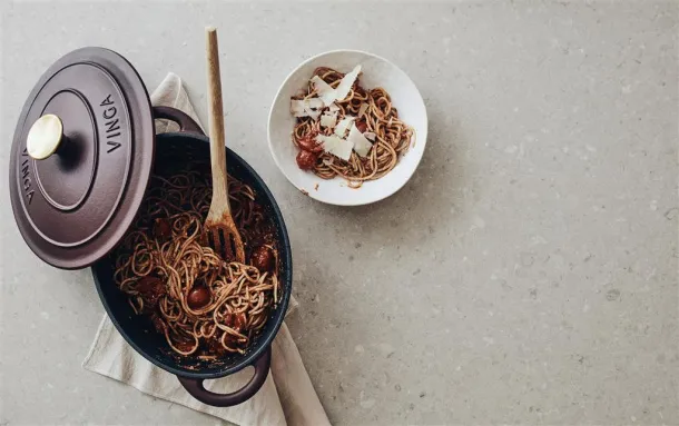  VINGA Monte enameled cast iron pot 3.5L - Vinga Crvena