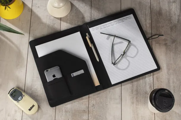 TELLA Portfolio Crna