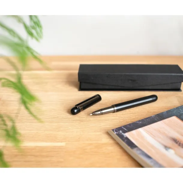  Roller ball pen black