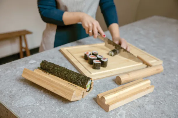 Ukiyo bamboo sushi making set - Ukiyo Brown 