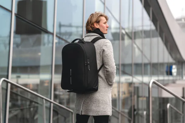  Bobby ruksak s kotačićima, 17" - XD Design Crna Siva