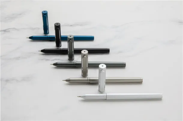  X6 cap pen with ultra glide ink - XD Collection White 