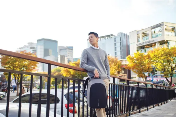  Bobby Hero Regular, Anti-theft backpack  - XD Design Grey anthracite