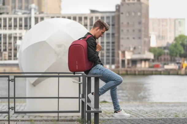  Bobby Hero Regular, ruksak sa zaštitom protiv krađe, 15,6" - XD Design Crvena Crna