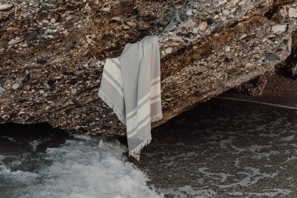  VINGA Tolo ručnik od hammam frotira, 360 g/m2 - Vinga grey, off white 11-0606 TPG