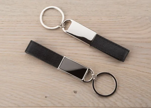 STRAP Keychain Black