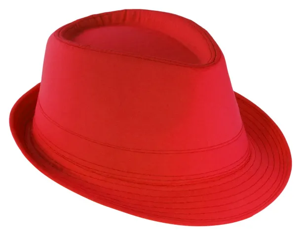 Yezar hat Red