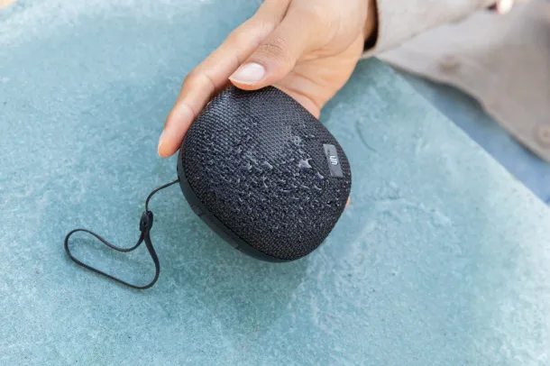 Urban Vitamin Hayward IPX7 waterproof 5W speaker - Urban Vitamin Black 