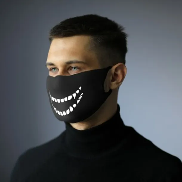  Reusable face mask with filter space and silver ions Crna