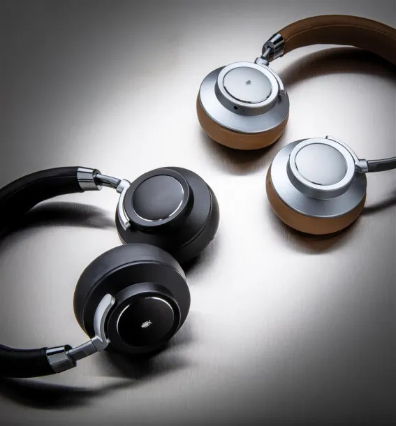  Aria Wireless Comfort Headphone - XD Xclusive Brown