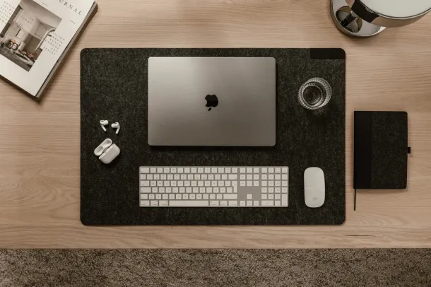  VINGA Albon GRS recycled felt desk pad - Vinga black 