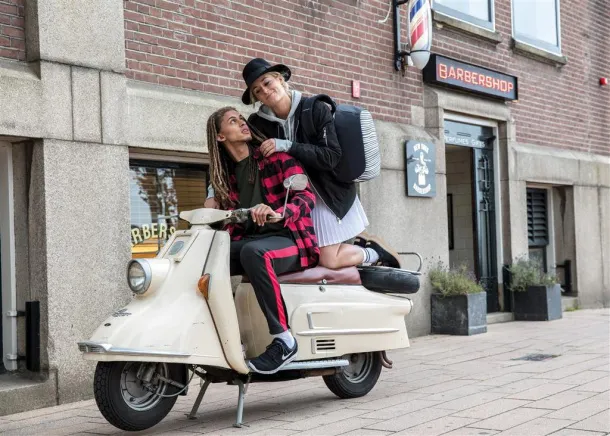 Bobby kompaktni anti-theft ruksak Crna Bijela