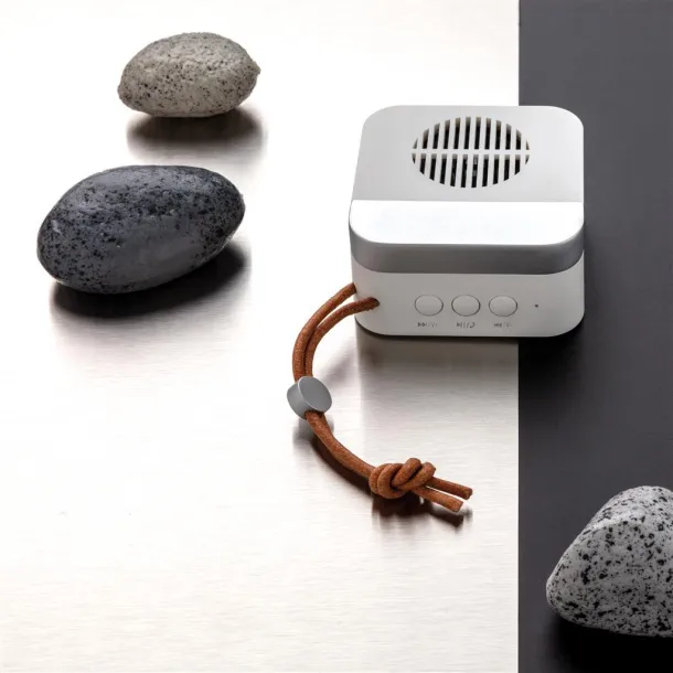  Aria 5W wireless speaker - XD Xclusive White