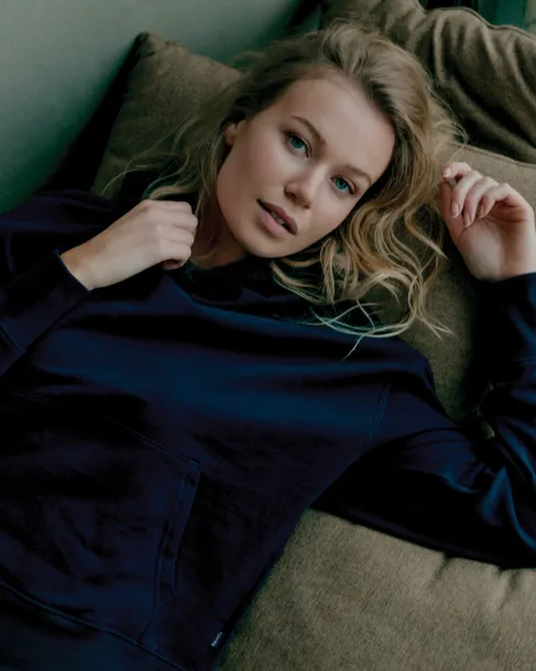  Iqoniq Yoho recycled cotton relaxed hoodie - iqoniq navy