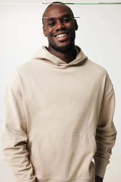  Iqoniq Yoho recycled cotton relaxed hoodie - iqoniq desert