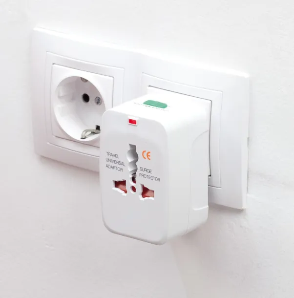 Tyru adapter s utikačima Bijela