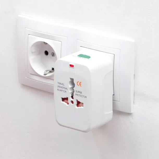 Tyru adapter s utikačima Bijela