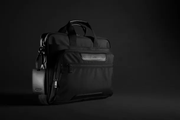  Swiss Peak AWARE™ RPET Voyager 15.6" laptop bag - Swiss Peak Black 