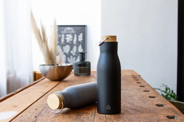 Ressobo insulated bottle Black