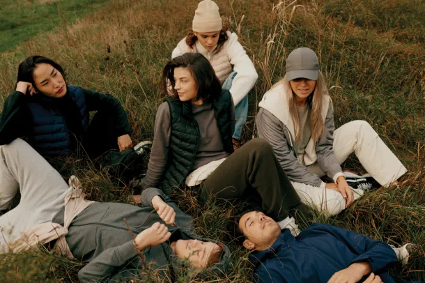  Iqoniq Logan recycled polyester lightweight jacket - iqoniq navy