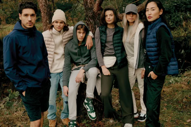  Iqoniq Logan unisex lagana jakna od recikliranog poliestera - iqoniq navy