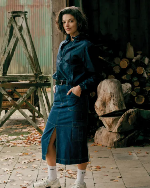  Iqoniq Logan unisex lagana jakna od recikliranog poliestera - iqoniq navy