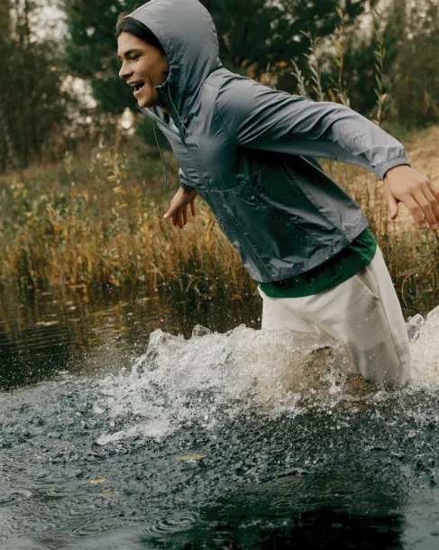  Iqoniq Logan unisex lagana jakna od recikliranog poliestera - iqoniq silver grey