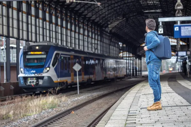  Bobby Pro ruksak sa zaštitom protiv krađe Mornarsko plava 289