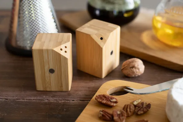 Kerala salt and pepper shaker set Natural