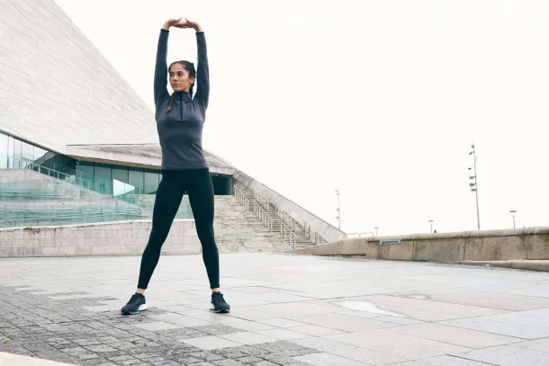  Cool ženska majica s 1/2 zipom - Just Cool Crna Electric Pink