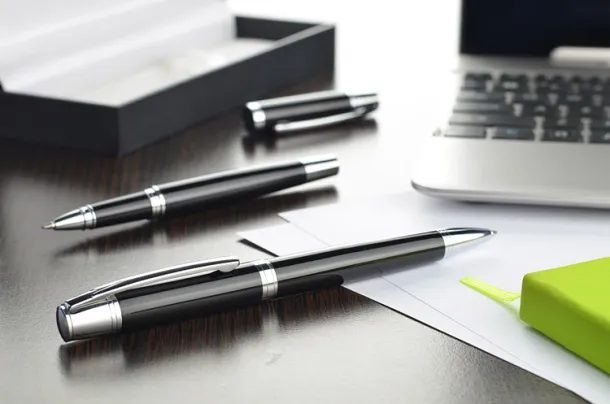 CALIFORNIA Writing set Crna