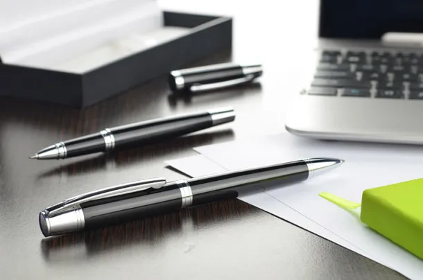 CALIFORNIA Writing set Crna