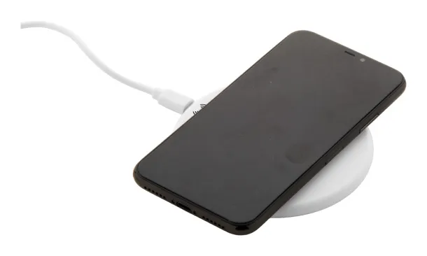 Renergy RABS wireless charger White